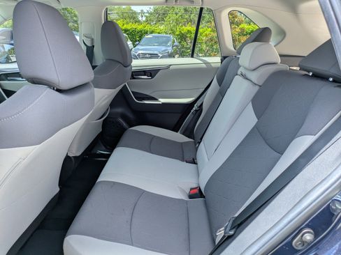 Used 2023 Toyota RAV4 XLE w/ Convenience Package FWD image 13