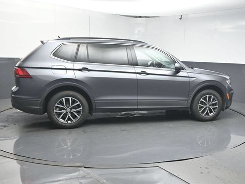 Used 2019 Volkswagen Tiguan SE w/ Panoramic Sunroof Package AWD/4WD image 8