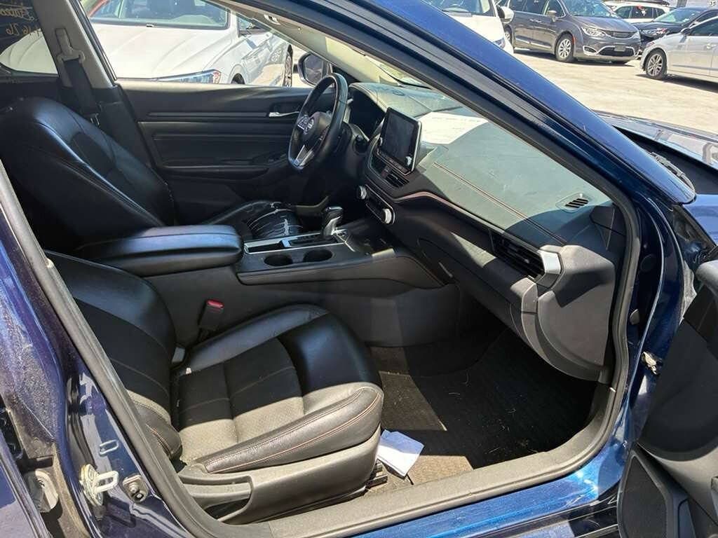 Used 2022 Nissan Altima 2.5 SR FWD image 8