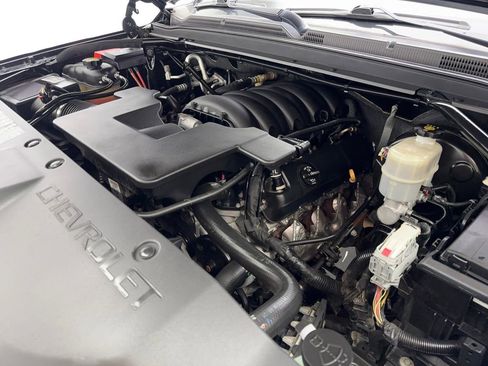 Used 2019 Chevrolet Tahoe LT w/ RST Edition image 79