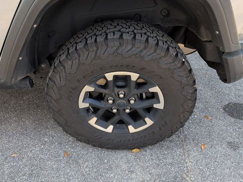 Used 2024 Jeep Wrangler Unlimited Rubicon 4xe w/ Technology Group image 6