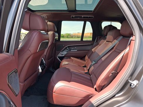 New 2026 Land Rover Range Rover Autobiography AWD/4WD image 7