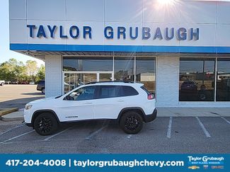 Used 2023 Jeep Cherokee Altitude Lux image 1