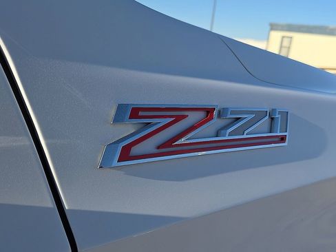 Used 2022 Chevrolet Tahoe Z71 w/ Luxury Package image 8