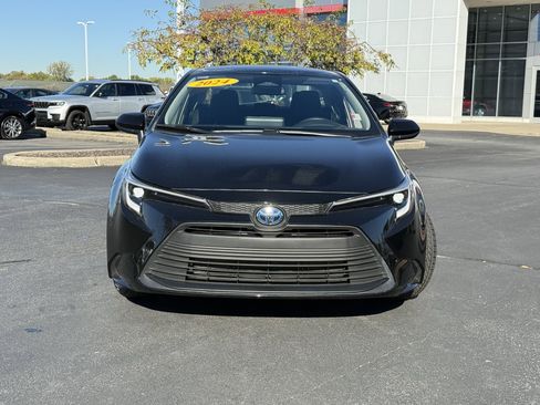 Certified 2024 Toyota Corolla LE w/ LE Convenience Package image 2