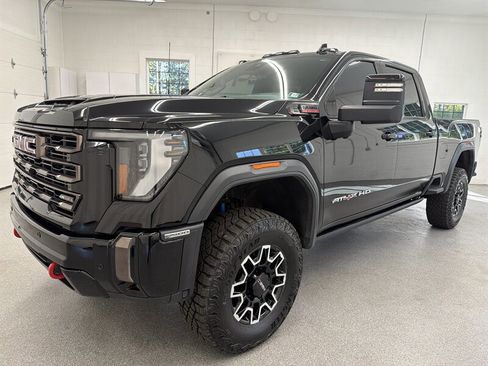 Used 2024 GMC Sierra 2500 AT4X AWD/4WD image 1