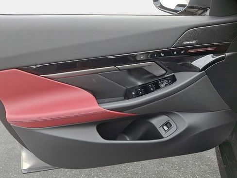 New 2026 BMW 530i xDrive 530i xDrive w/ M Sport Package image 9