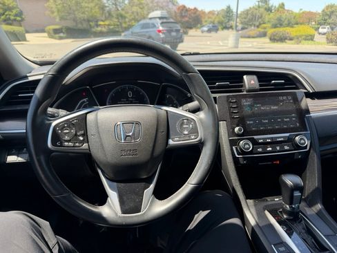 Used 2019 Honda Civic EX image 8