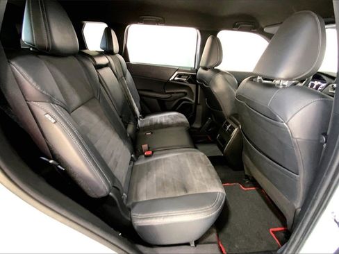 Used 2023 Mitsubishi Outlander Ralliart image 20