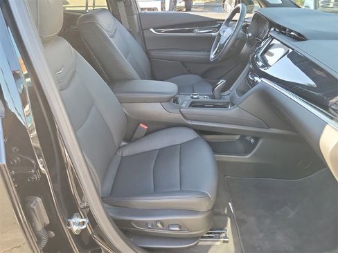 Used 2025 Cadillac XT6 Premium Luxury w/ Technology Package image 28
