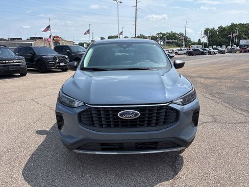 Certified 2025 Ford Escape Active w/ Cold Weather Package FWD image 2