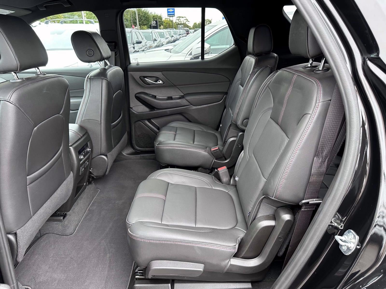 Used 2023 Chevrolet Traverse RS AWD/4WD image 12