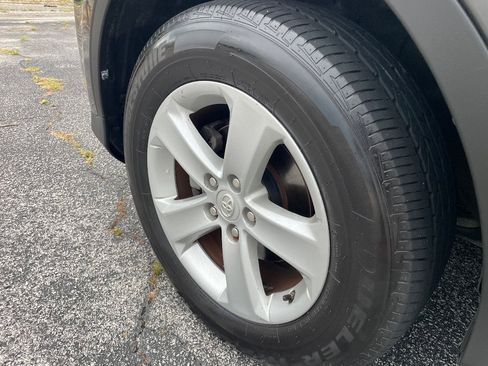 Used 2013 Toyota RAV4 XLE FWD image 9