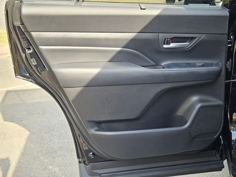 Used 2024 Toyota Grand Highlander Limited image 33