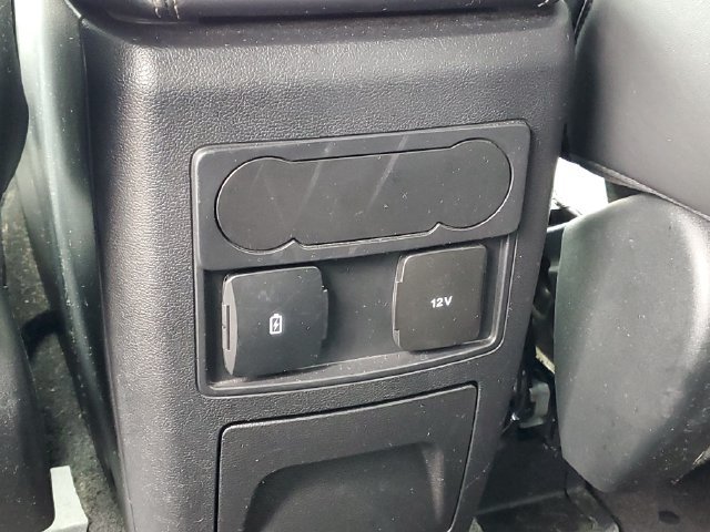 Used 2024 Ford Explorer XLT w/ Equipment Group 202A AWD/4WD image 31