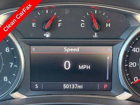 Used 2024 GMC Terrain SLT FWD image 3