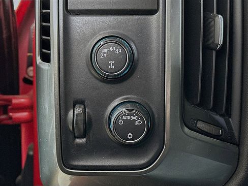 Used 2019 Chevrolet Silverado 1500 LT image 10