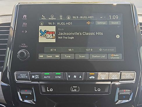 Used 2024 Honda Odyssey Touring image 12