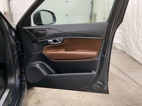 Used 2022 Volvo XC90 T6 Inscription w/ Advanced Package image 33