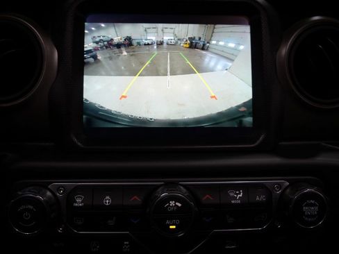 Used 2022 Jeep Wrangler Unlimited Sport image 19