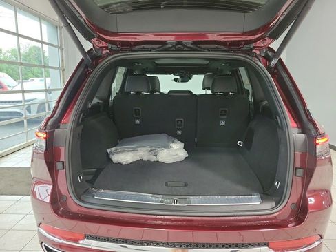 New 2025 Jeep Grand Cherokee Overland image 7