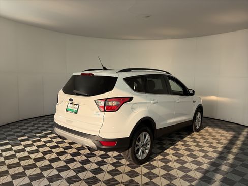 Used 2018 Ford Escape SE w/ SE SYNC Package AWD/4WD image 9