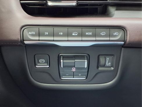 Used 2021 Cadillac Escalade ESV Sport Platinum AWD/4WD image 23