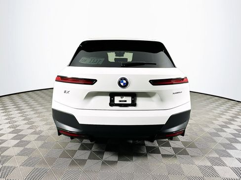 Used 2025 BMW iX xDrive50 w/ Convenience Package image 7