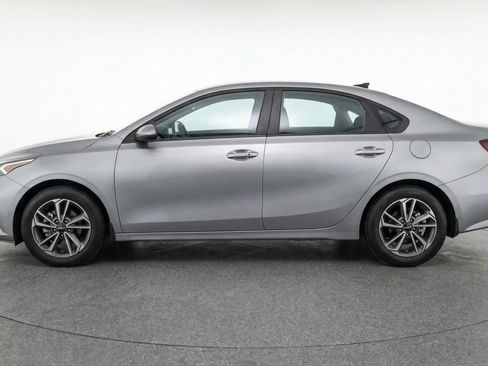 Used 2024 Kia Forte LXS image 5