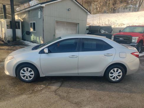 Used 2014 Toyota Corolla L image 3