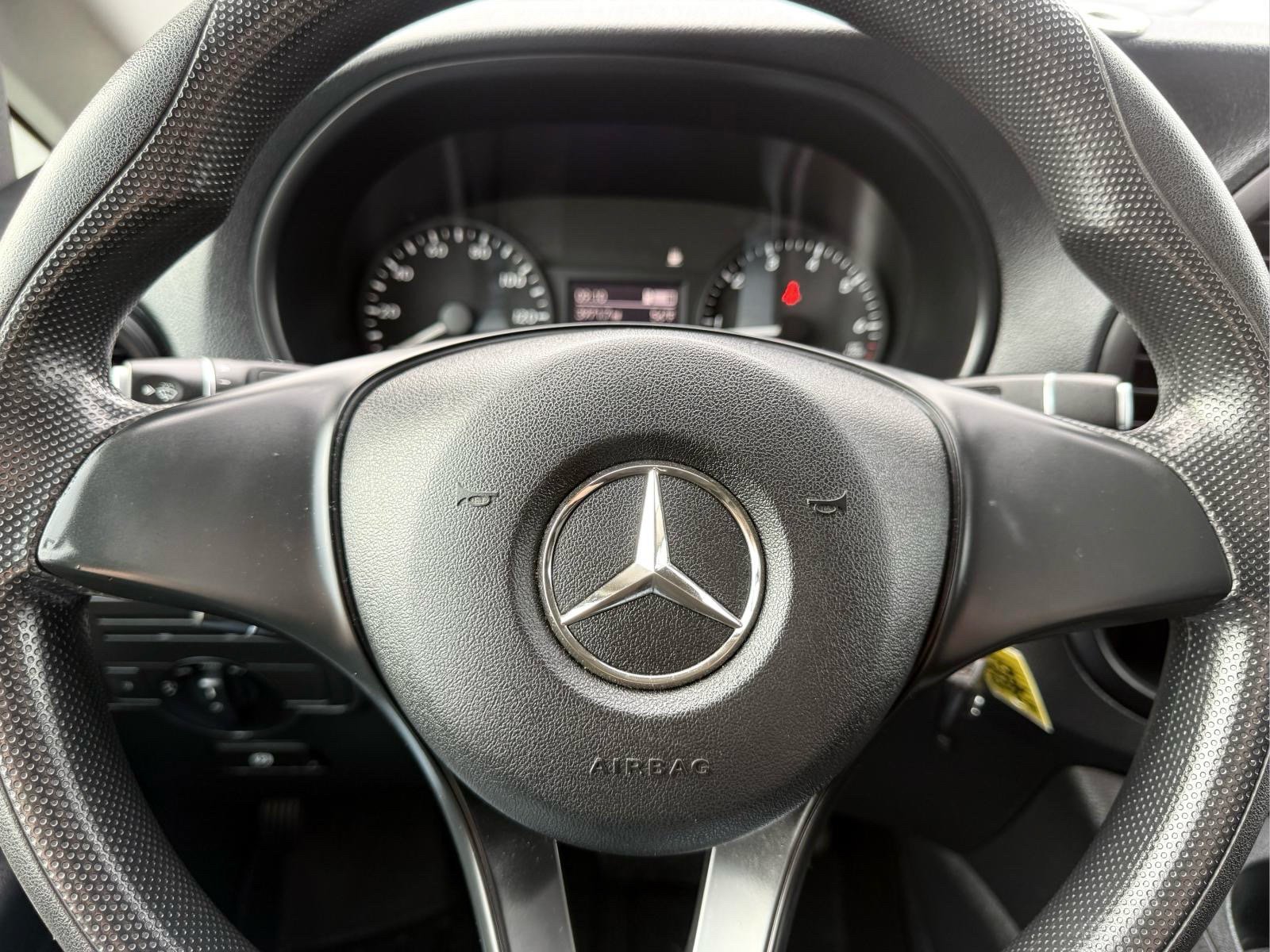 Used 2018 Mercedes-Benz Metris image 31