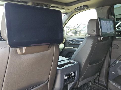 Used 2021 GMC Yukon Denali w/ Denali Premium Package AWD/4WD image 33