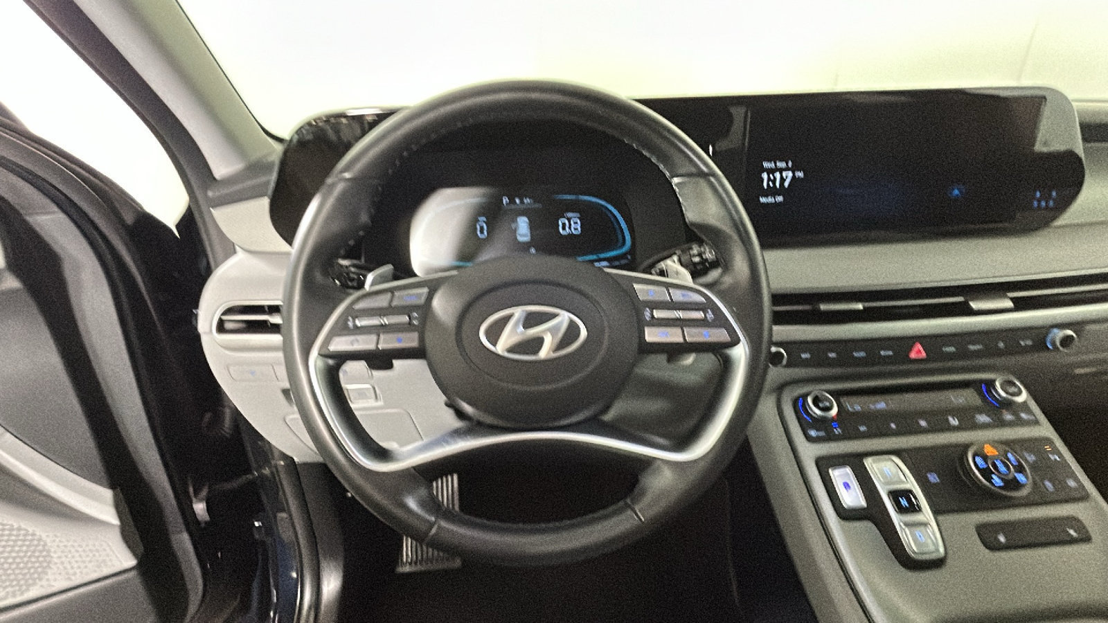 Used 2025 Hyundai Palisade SEL AWD/4WD image 17