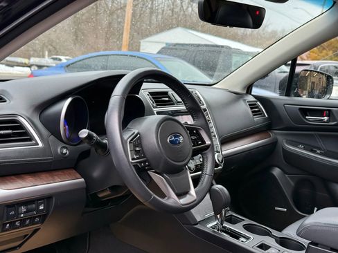 Used 2018 Subaru Outback 2.5i Limited image 10