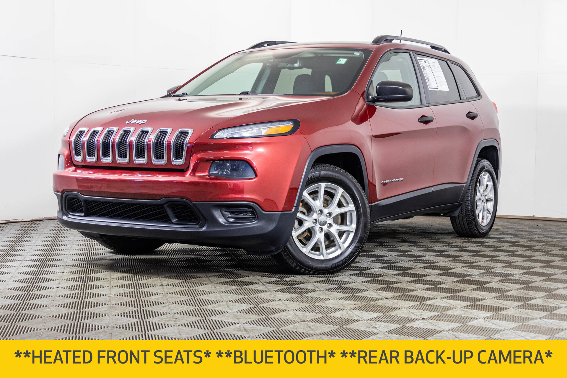 Used 2016 Jeep Cherokee Sport w/ Cold Weather Group FWD image 2