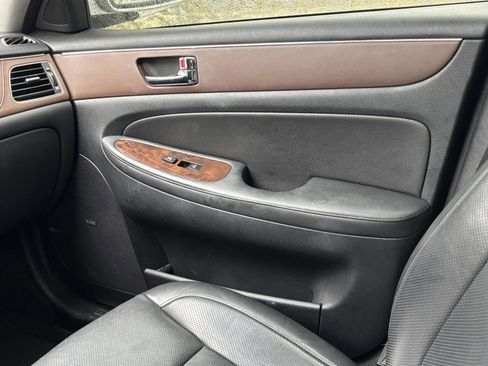 Used 2009 Hyundai Genesis 4.6 w/ Technology Pkg 5 image 30