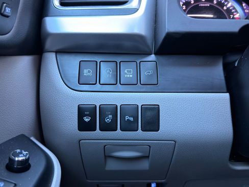 Used 2019 Toyota Highlander Limited Platinum image 22