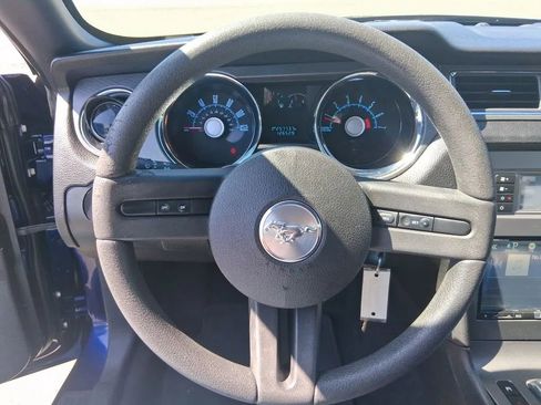 Used 2010 Ford Mustang Premium RWD image 12