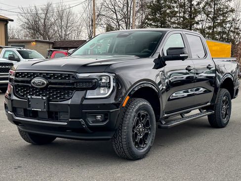 New 2025 Ford Ranger Lariat w/ Black Appearance Package AWD/4WD image 14