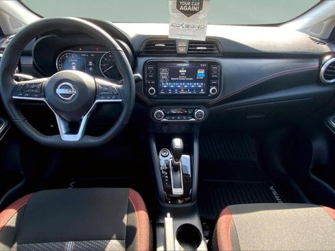 New 2025 Nissan Versa SR w/ Trunk Package image 6