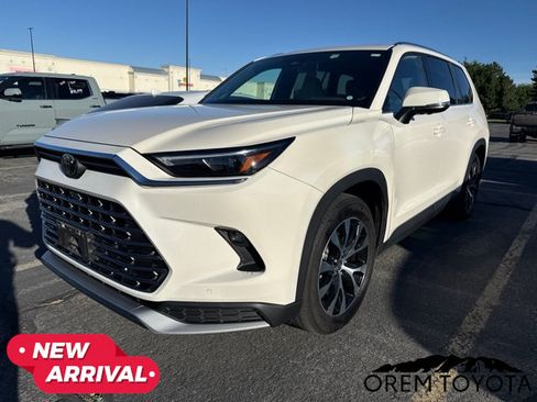 Used 2024 Toyota Grand Highlander AWD Hybrid image 9