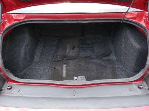 Used 2011 Dodge Challenger RWD image 6