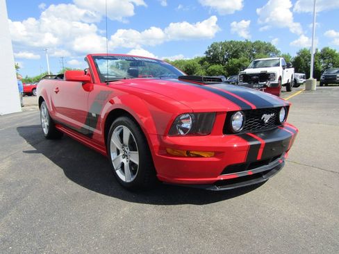Used 2006 Ford Mustang GT RWD image 13
