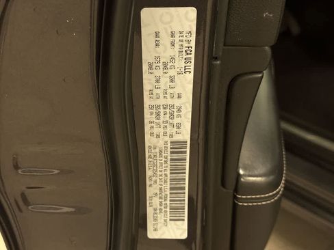 Used 2016 Jeep Grand Cherokee Overland AWD/4WD image 14