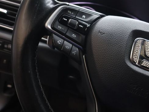 Used 2019 Honda Accord Touring image 19