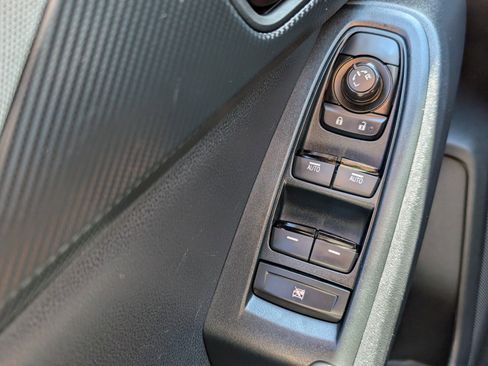 Used 2024 Subaru Crosstrek 2.0i Premium image 39