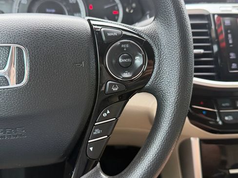 Used 2017 Honda Accord EX image 23