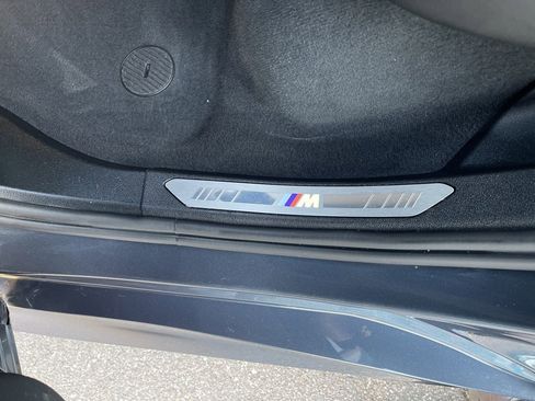 Used 2022 BMW X5 sDrive40i w/ M Sport Package image 16