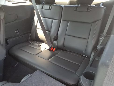 Used 2024 Ford Explorer XLT w/ Equipment Group 202A AWD/4WD image 9