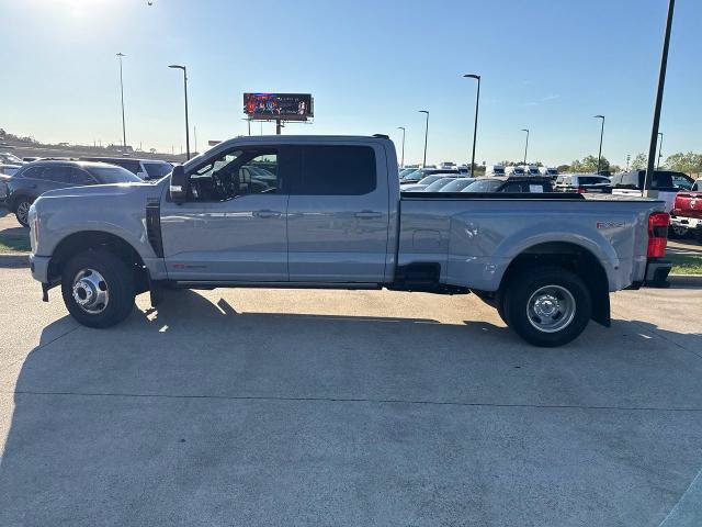 Certified 2026 Ford F350 Platinum AWD/4WD image 3